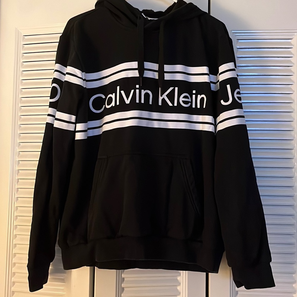 Brand: calvin klein Size: L Color: black